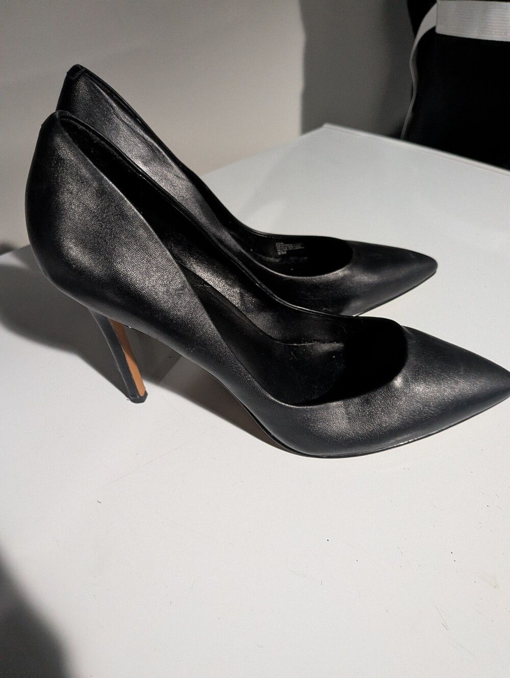 Charles by Charles David Black Pointed Toe Classic Pumps - Picture 5 of 7